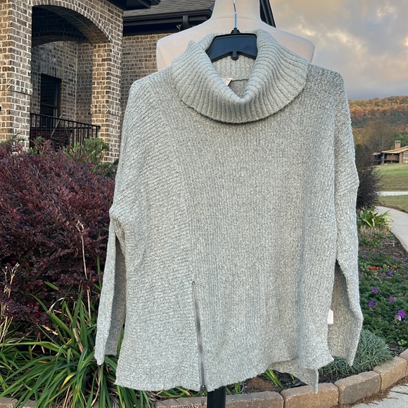 Oversized Comfy Sweater Light Gray Pullover Cowl Neck Womens Small - Picture 9 of 11